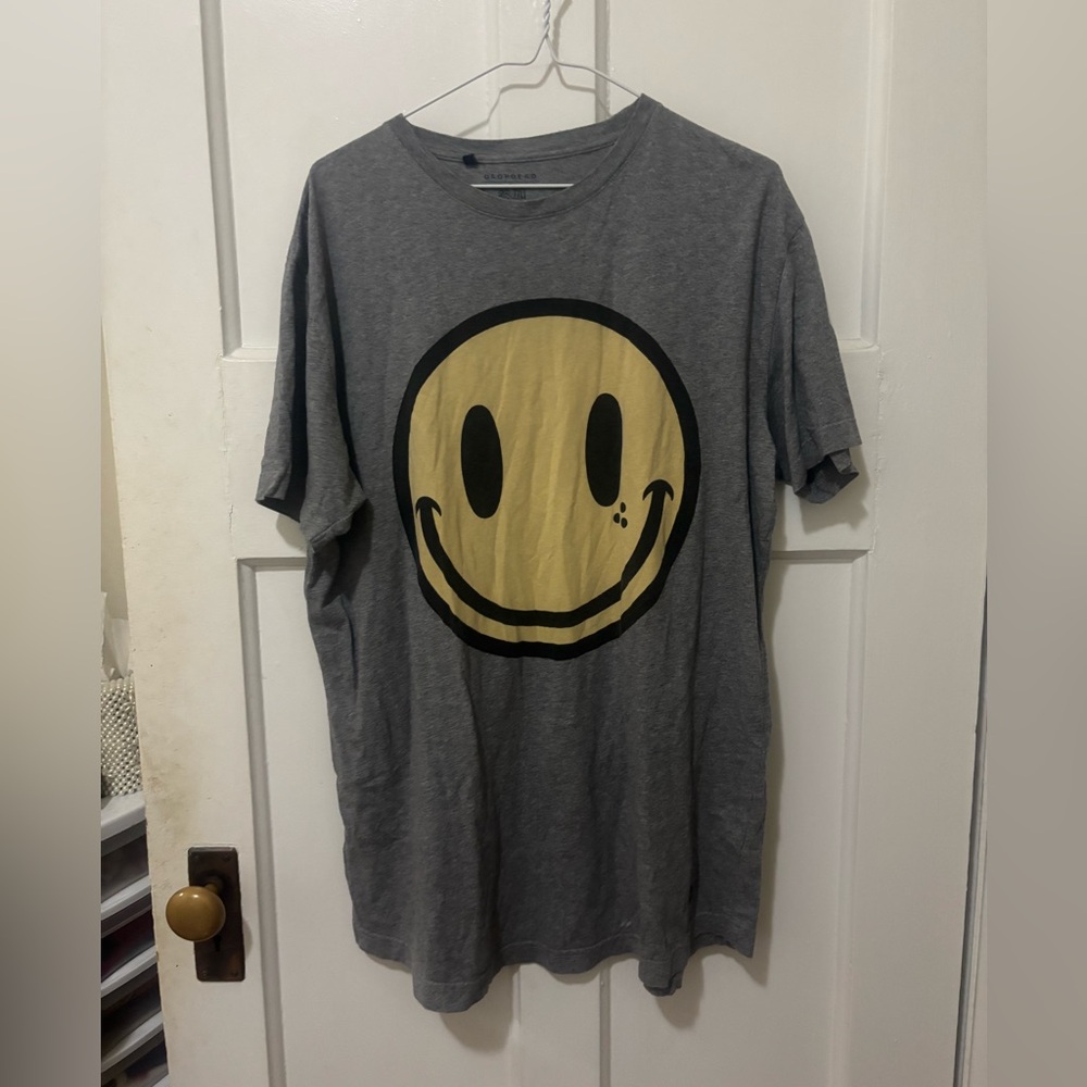 DROP DEAD Gray T-Shirt with Smiley Face